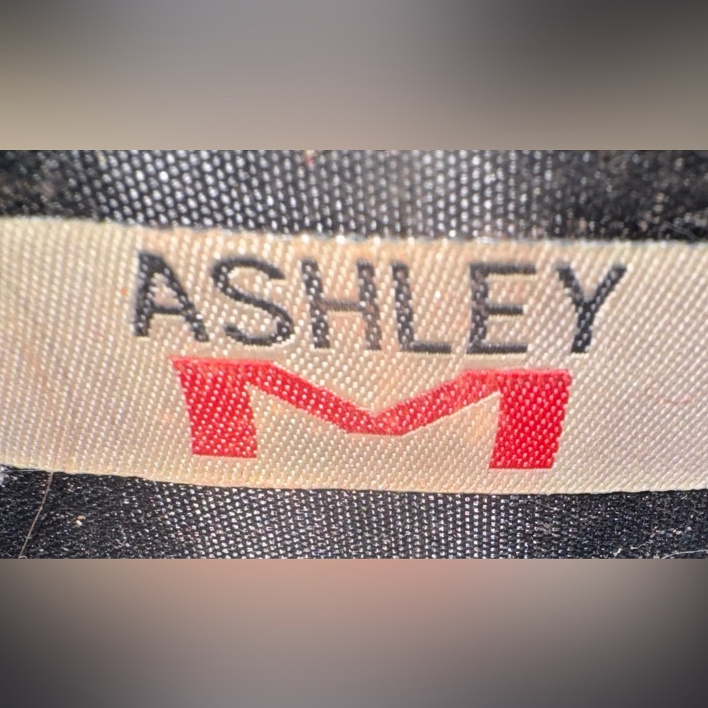 Elvis Makeup Case - image 2